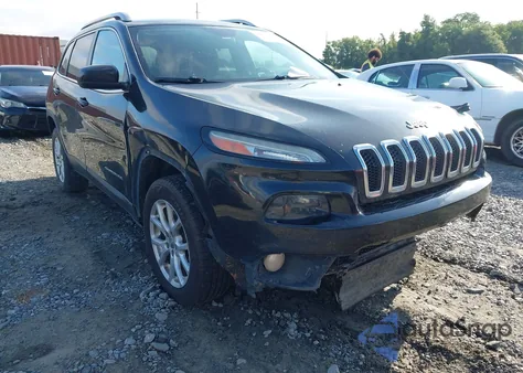 2016 Jeep Cherokee Latitude z USA, uszkodzony, nr VIN 1C4PJLCS7GW206935